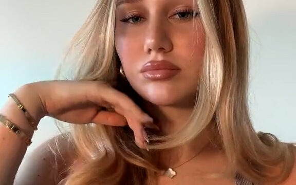 Gina Laitschek Nude big boobs so hot – Onlyfans video